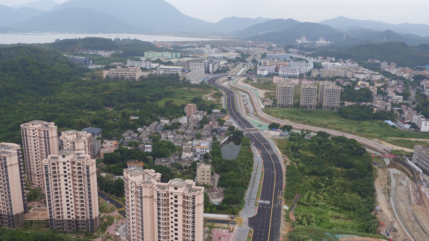 大鵬新區(qū)大鵬街道睿鵬大道市政工程